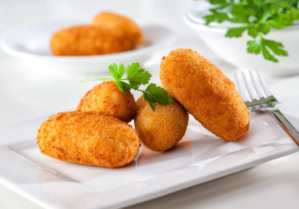 CROCCHETTE DI PATATE POLLO E PISELLI